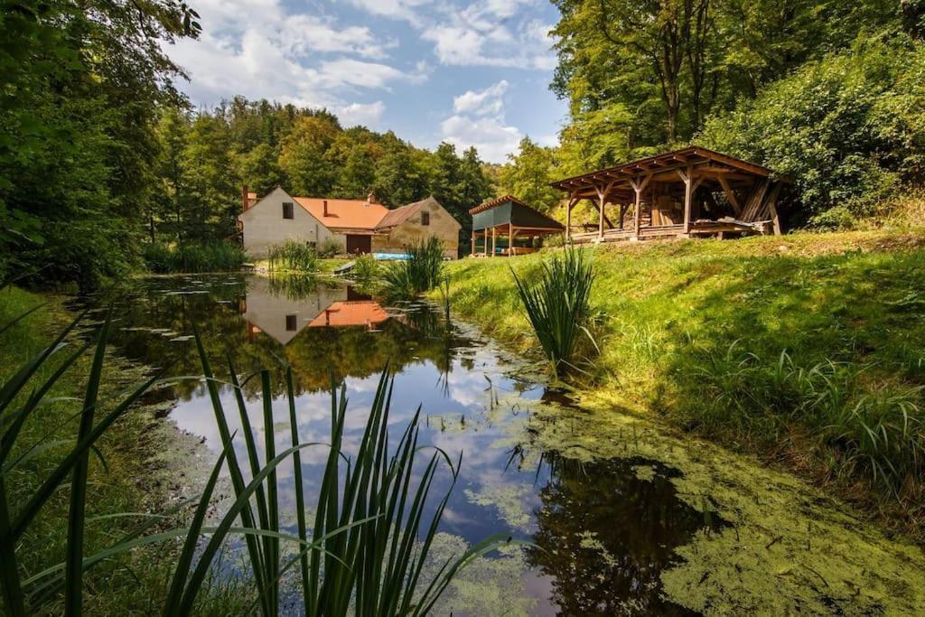 Apartmany Stara Pradelna Novy Dvur Bagian luar foto